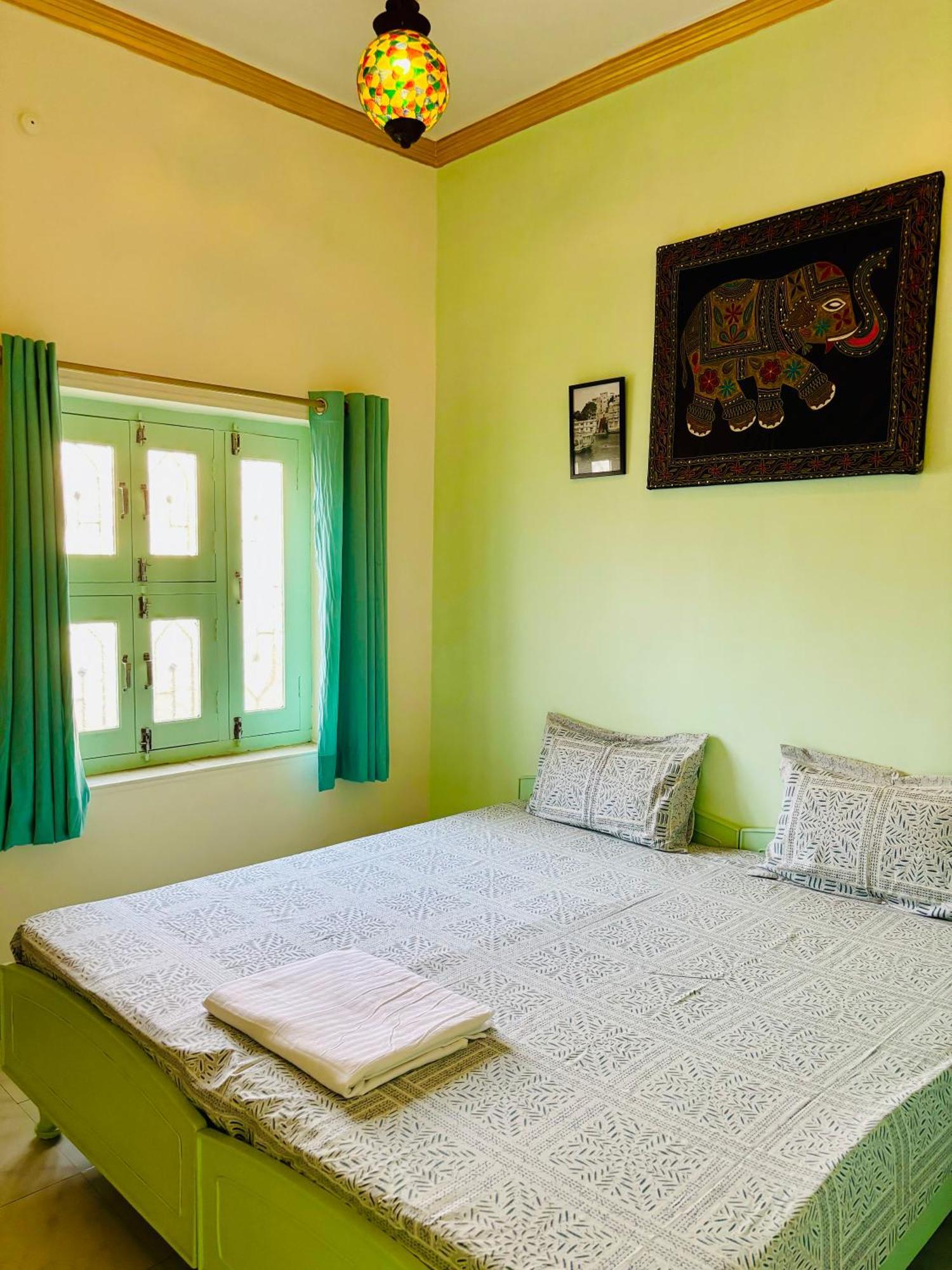 Hotel Tulsi Palace Пушкар Екстериор снимка